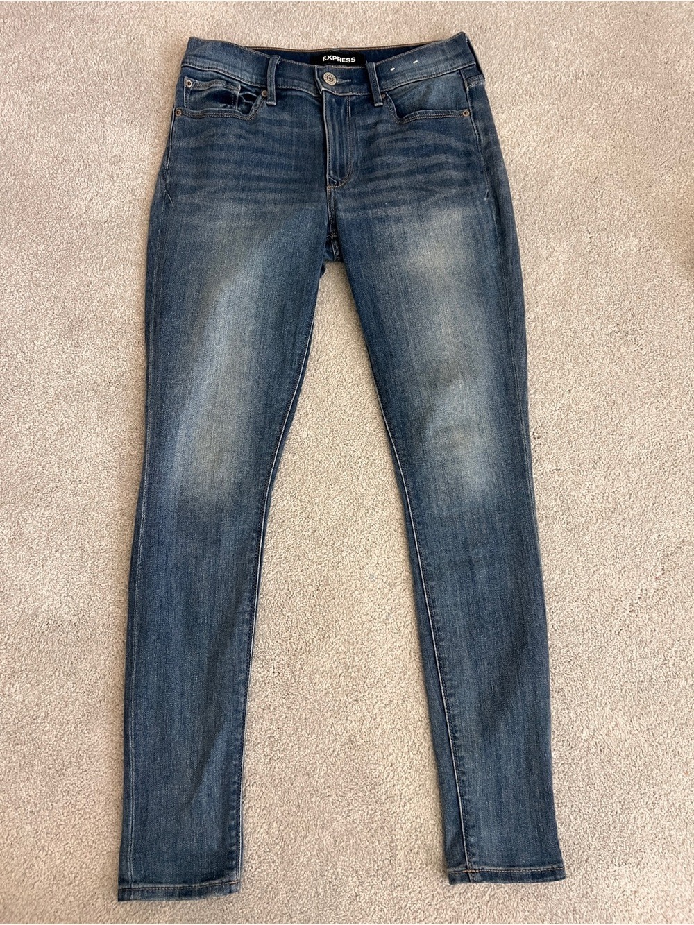 Express Mid Rise Skinny Jeans – Medium Wash
